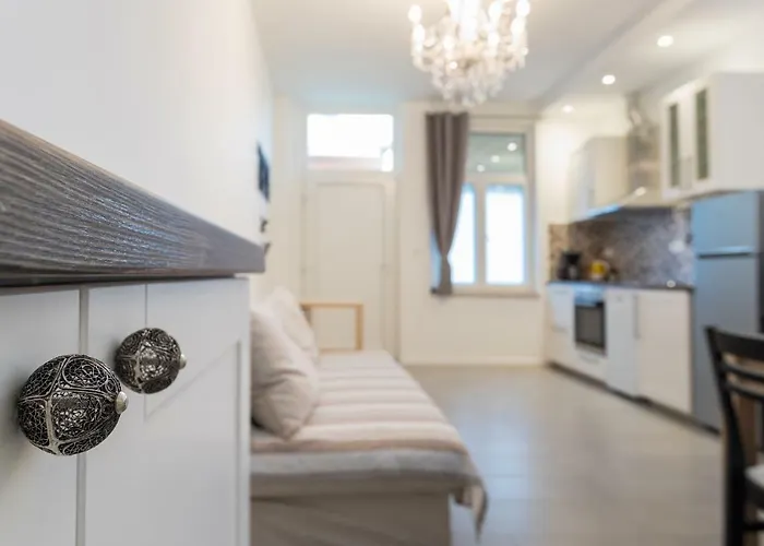 Secret Garden Apartment *